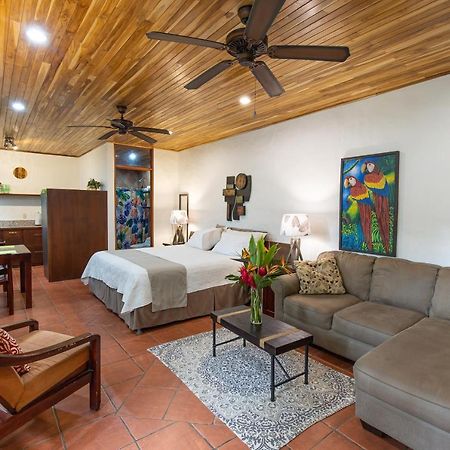 Jungle Creek Aparthotel Manuel Antonio Exterior foto