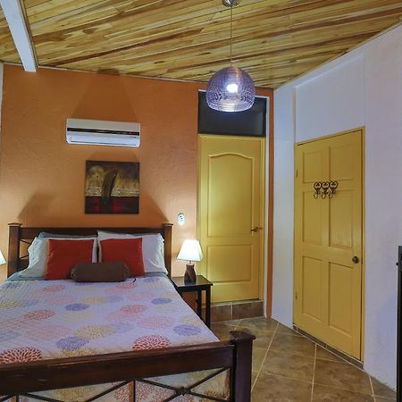 Jungle Creek Aparthotel Manuel Antonio Cameră foto