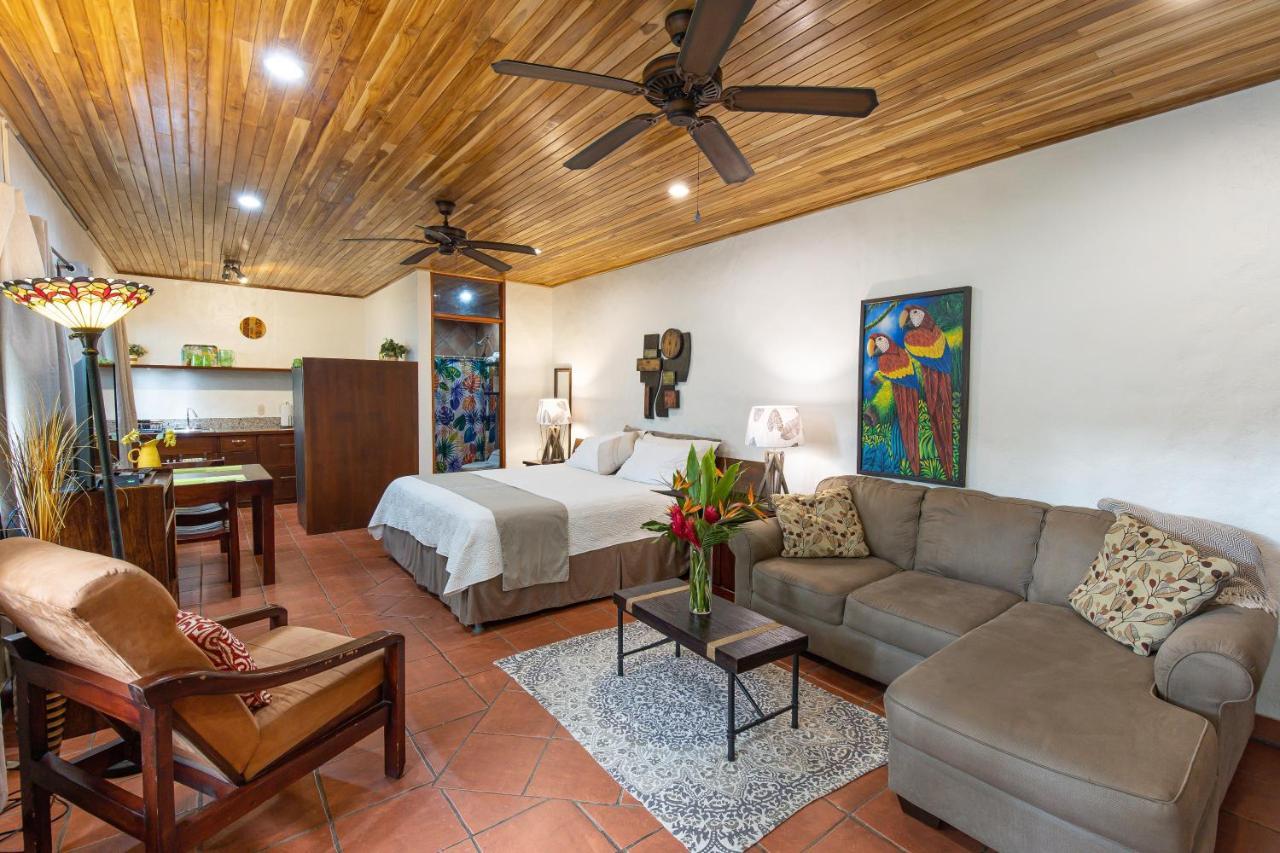 Jungle Creek Aparthotel Manuel Antonio Exterior foto