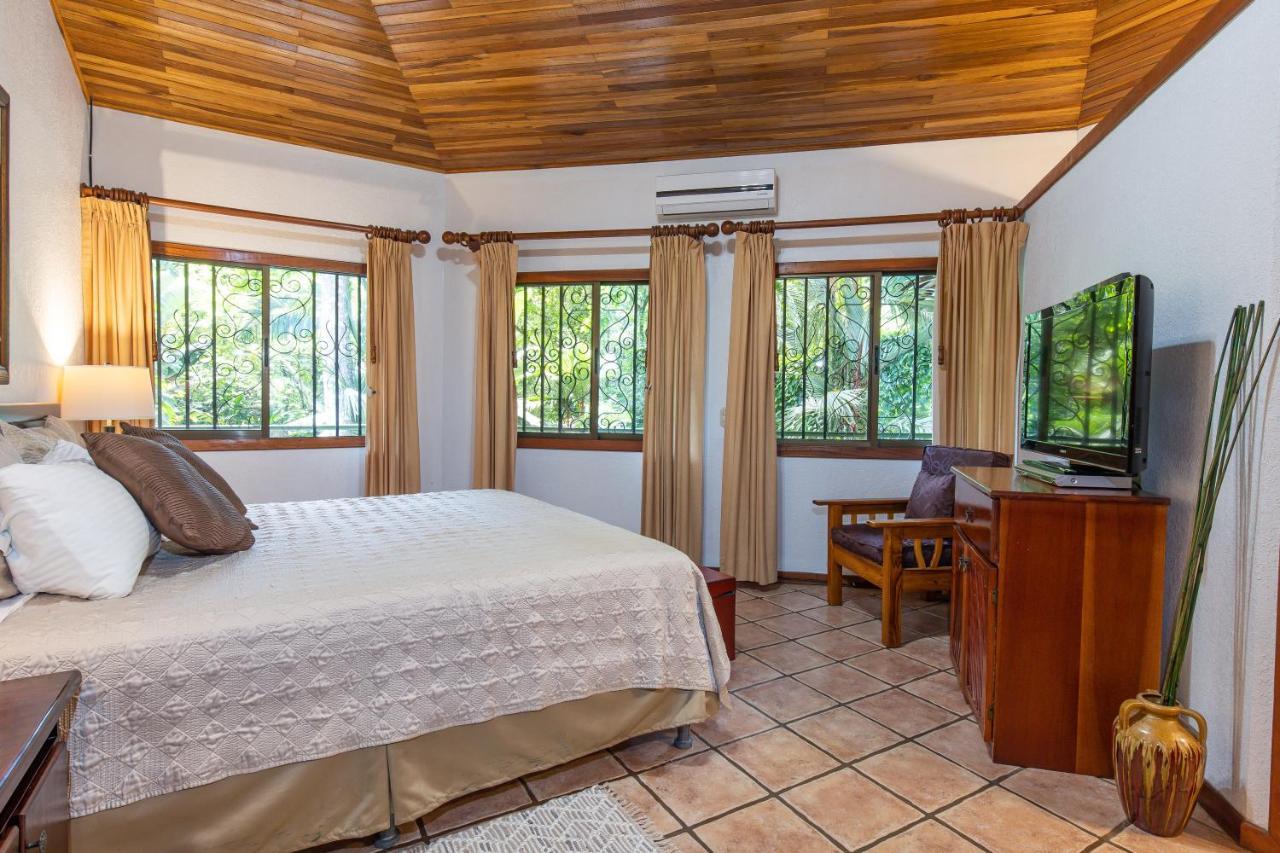 Jungle Creek Aparthotel Manuel Antonio Exterior foto