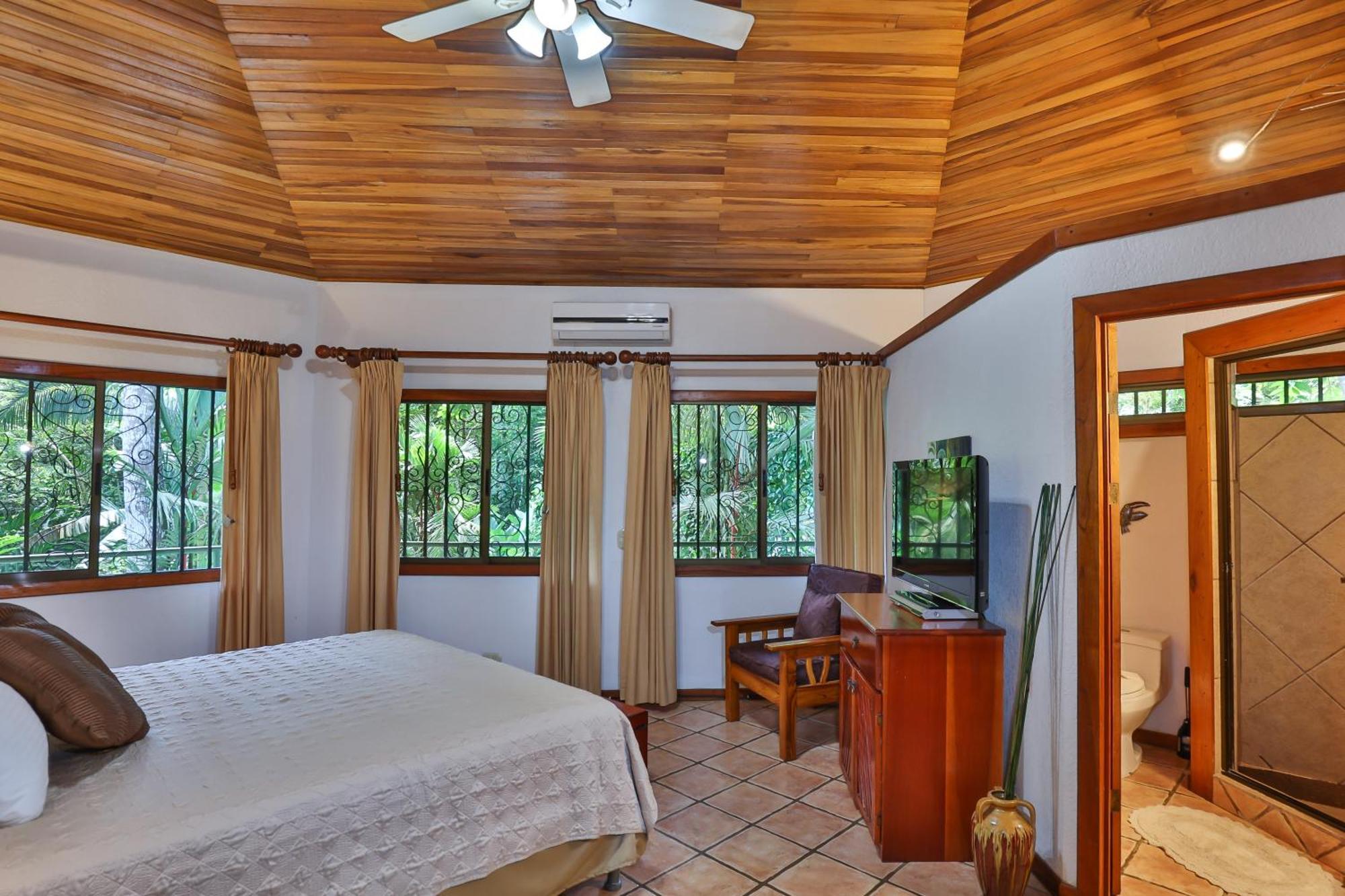 Jungle Creek Aparthotel Manuel Antonio Cameră foto